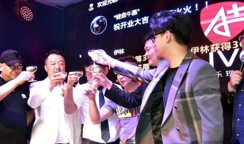 明星网红假唱的歌曲,那些被隐藏的“精彩”瞬间