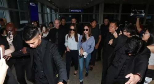 明星网红保镖推人视频,现场视频引发热议