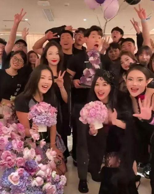 明星网红庆祝生日视频,明星网红们的生日盛宴瞬间