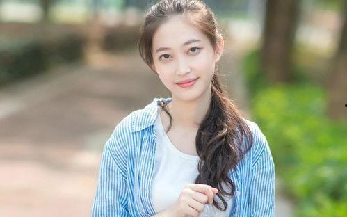 水瓶摩羯明星网红,揭秘星座魅力与网络影响力