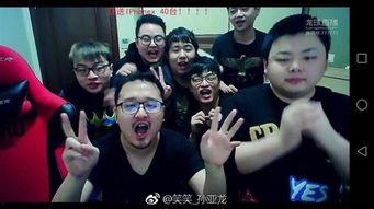 电竞吃瓜黑玫瑰,揭秘“吃瓜黑玫瑰”背后的电竞传奇