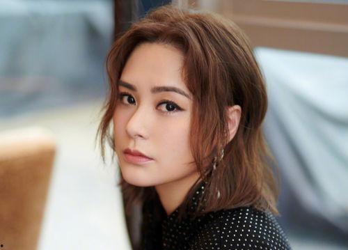 今日吃瓜女明星有哪些,女明星们的甜蜜与苦涩瞬间