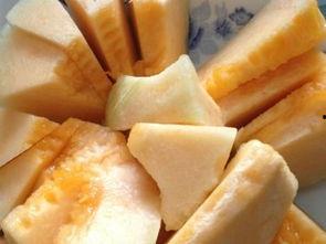 喝黑枸杞可以吃哈密瓜嘛,健康搭配的完美组合