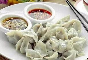 小瓜水饺的文案热门,鲜香四溢，一口咬下，回味无穷！