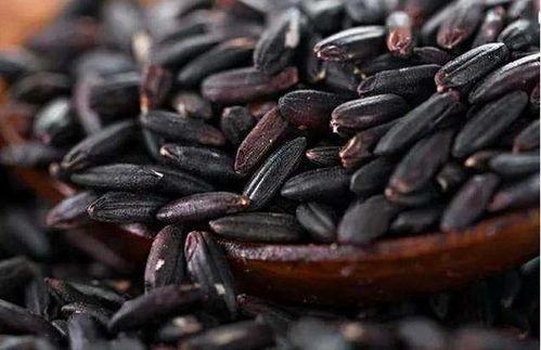 吃吊瓜会黑吗为什么呢,吊瓜食用后皮肤变黑的原因解析