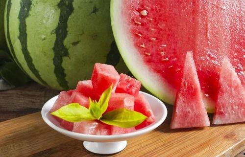 黑域吃瓜网,揭秘娱乐圈幕后真相，带你领略不一样的娱乐世界