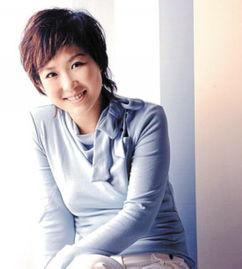 著名明星网红李静简介,从明星到网红，跨界人生的多彩篇章