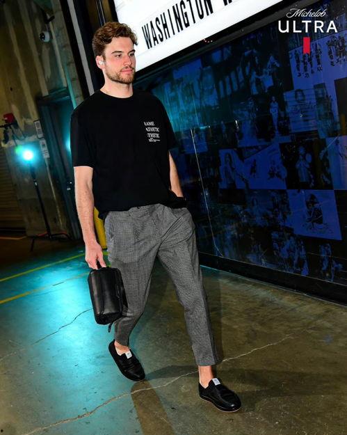 瓜哥今日穿搭图片高清,高清穿搭图解析