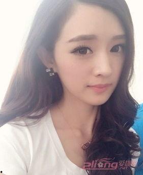 撞脸明星网红成名,逆袭之路，从模仿到独特的成名传奇