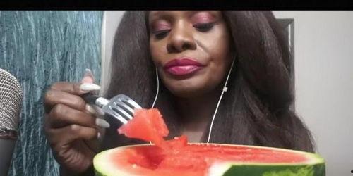 美国黑哥哥吃瓜,吃瓜群众视角下的社会现象解析