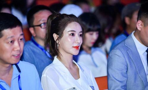 明星网红偷税图片高清,高清图片曝光，税务问题引发行业地震