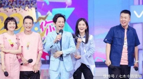 不要崇拜明星网红英文,Beyond Celebrity Worship: Embracing a Life Free from Internet Influencer Adoration