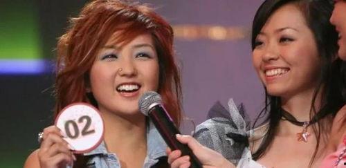 不要崇拜明星网红英文,Beyond Celebrity Worship: Embracing a Life Free from Internet Influencer Adoration